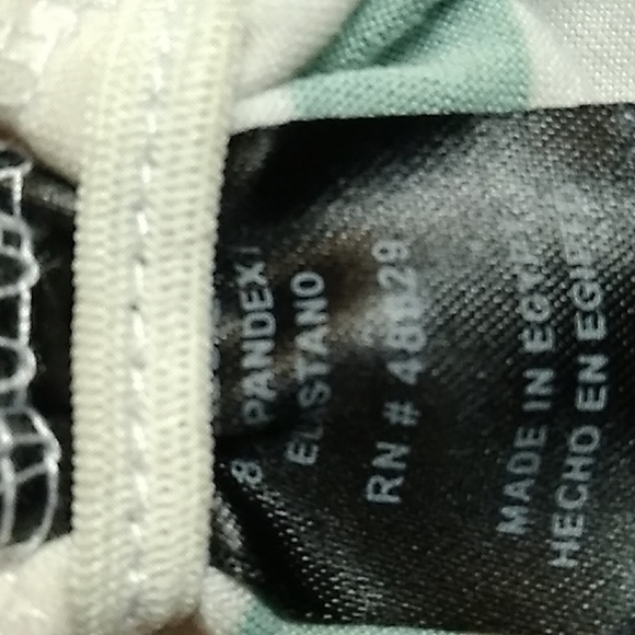 2 Rouge Collection bright tops - Picture 12 of 13